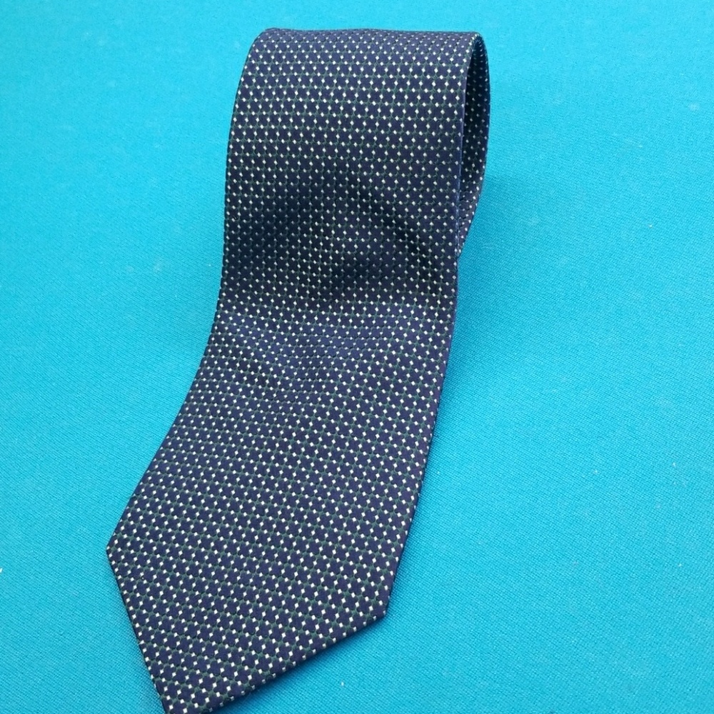 🔥Saks fifth avenue🔥tie great condition
